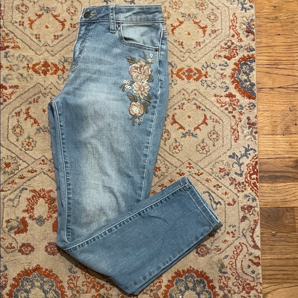 Dress Barn Light Blue Skinny Jeans with Floral Embroidery